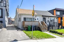 285 ROBINA AVENUE  Toronto, ON M6C 3Y9