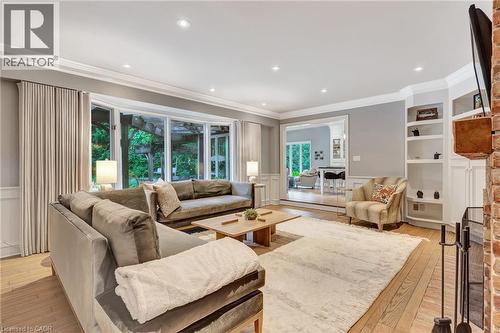 22 Deerpath Court, Cambridge, ON - Indoor Photo Showing Living Room