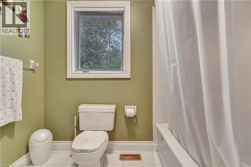 22 Deerpath Court, Cambridge, ON - Indoor Photo Showing Bathroom