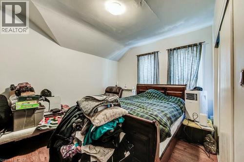 30 Brook Street, Cambridge, ON - Indoor Photo Showing Bedroom