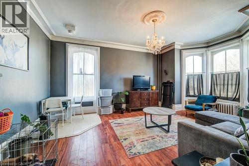 30 Brook Street, Cambridge, ON - Indoor Photo Showing Living Room