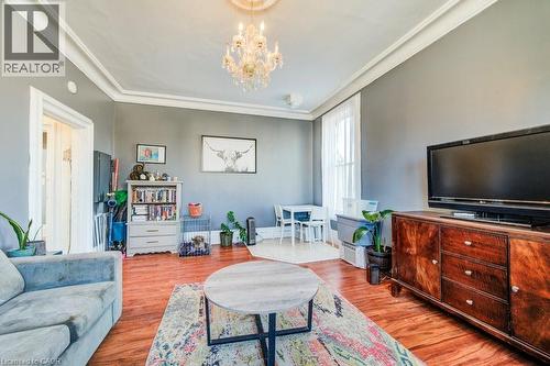 30 Brook Street, Cambridge, ON - Indoor Photo Showing Living Room