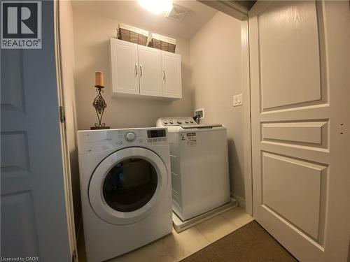 72 Dodman Crescent, Ancaster, ON - Indoor Photo Showing Laundry Room