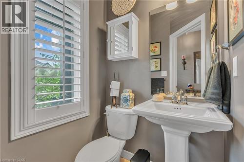 72 Dodman Crescent, Ancaster, ON - Indoor Photo Showing Bathroom