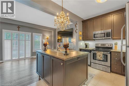 72 Dodman Crescent, Ancaster, ON - Indoor Photo Showing Kitchen