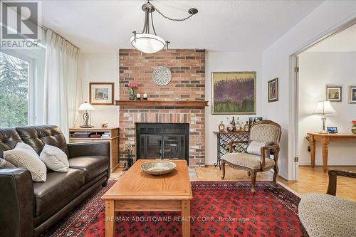 2132 Argon Court, Burlington, ON - Indoor Photo Showing Living Room With Fireplace