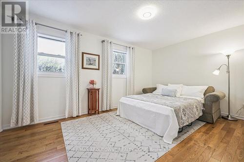 2132 Argon Court, Burlington, ON - Indoor Photo Showing Bedroom