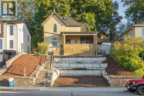 132 Queen Street W, Cambridge, ON - Outdoor