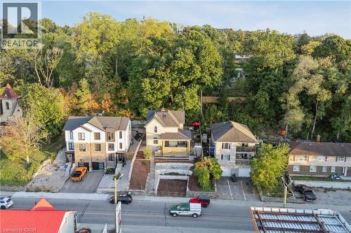 132 Queen Street W, Cambridge, ON - Outdoor