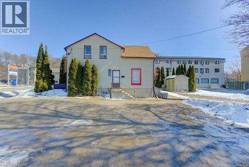 11 SIMCOE Street  Cambridge, ON N1R 1N7