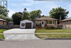 924 MCCULLOUGH DRIVE Whitby (Downtown Whitby), ON L1N 1C6