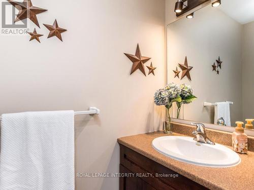 111 Comba Drive, Carleton Place, ON - Indoor Photo Showing Bathroom