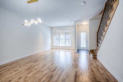 Living Room - 213 Av. Mason, Pointe-Claire, QC - Indoor Photo Showing Other Room