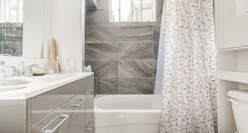 Salle de bains - 288 Rue Champlain, Gatineau (Hull), QC - Indoor Photo Showing Bathroom