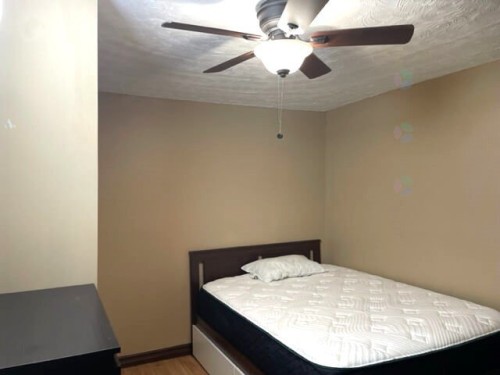 Chambre à coucher - 288 Rue Champlain, Gatineau (Hull), QC - Indoor Photo Showing Bedroom