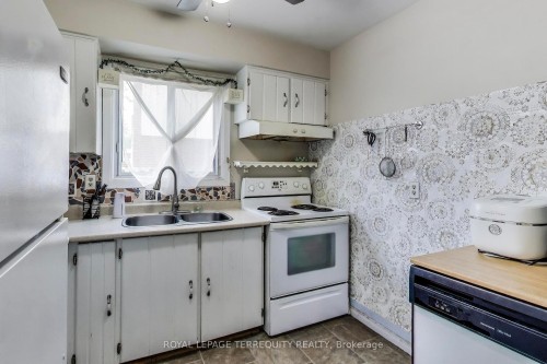 88-1100 Oxford Street, Oshawa, ON - Indoor Photo Showing Kitchen With Double Sink