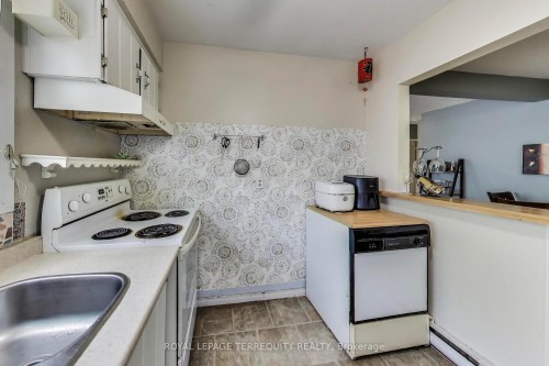 88-1100 Oxford Street, Oshawa, ON - Indoor Photo Showing Kitchen