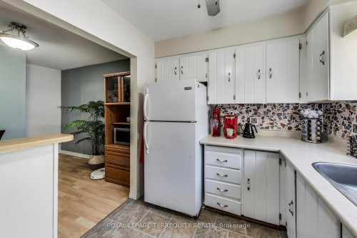 88-1100 Oxford Street, Oshawa, ON - Indoor Photo Showing Kitchen