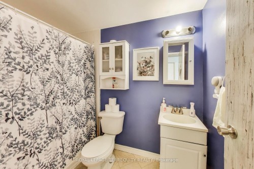 88-1100 Oxford Street, Oshawa, ON - Indoor Photo Showing Bathroom