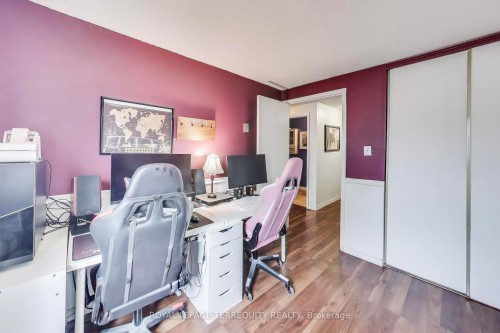 88-1100 Oxford Street, Oshawa, ON - Indoor Photo Showing Office