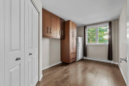 Chambre à coucher - 102-1675 Boul. Du Souvenir, Laval (Laval-Des-Rapides), QC - Indoor Photo Showing Other Room