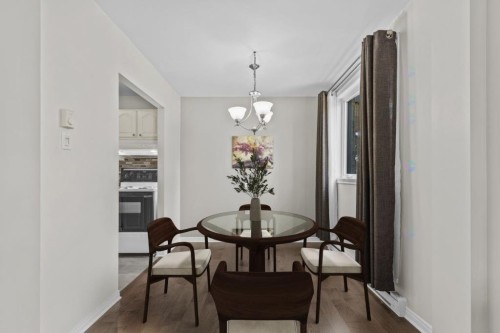 Salle à manger - 102-1675 Boul. Du Souvenir, Laval (Laval-Des-Rapides), QC - Indoor