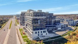 418-395 Dundas Street W Oakville, ON L6M 5R8