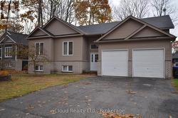 25 RUE VANIER  Tiny, ON L9M 0J2