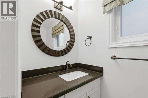 990 Upper Kenilworth Avenue, Hamilton, ON - Indoor Photo Showing Bathroom