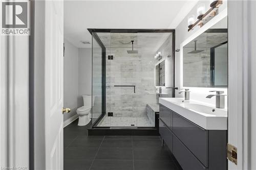 990 Upper Kenilworth Avenue, Hamilton, ON - Indoor Photo Showing Bathroom