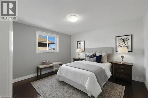 990 Upper Kenilworth Avenue, Hamilton, ON - Indoor Photo Showing Bedroom