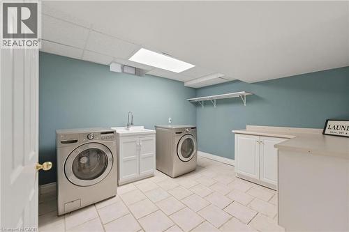990 Upper Kenilworth Avenue, Hamilton, ON - Indoor Photo Showing Laundry Room