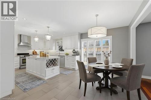 990 Upper Kenilworth Avenue, Hamilton, ON - Indoor Photo Showing Dining Room