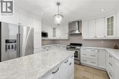990 Upper Kenilworth Avenue, Hamilton, ON - Indoor Photo Showing Kitchen With Upgraded Kitchen
