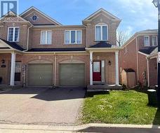 208 TOM TAYLOR CRESCENT Newmarket, ON L3X 3E8