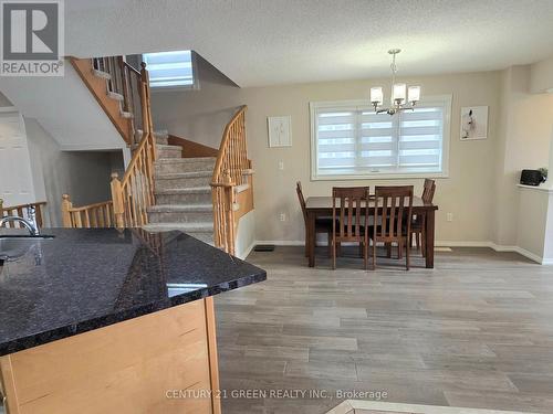 7314 Cork Tree Row, Mississauga, ON - Indoor Photo Showing Dining Room