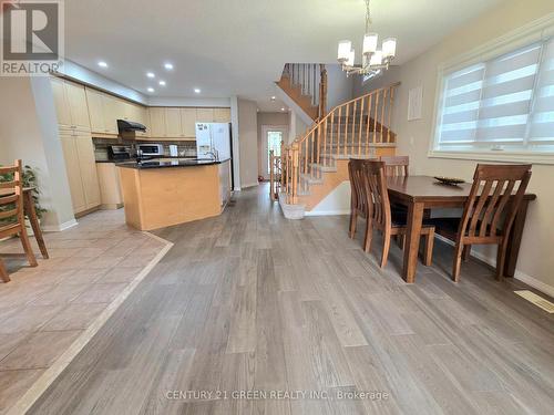 7314 Cork Tree Row, Mississauga, ON - Indoor Photo Showing Dining Room