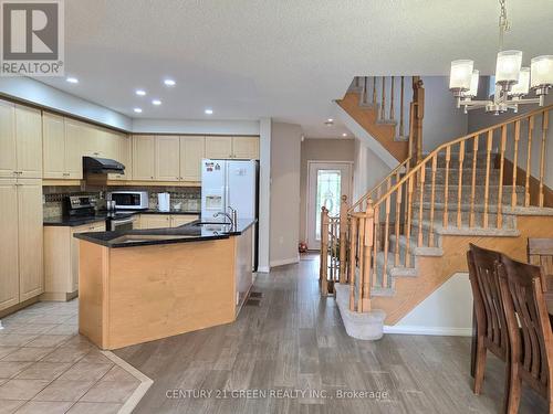 7314 Cork Tree Row, Mississauga, ON - Indoor Photo Showing Kitchen