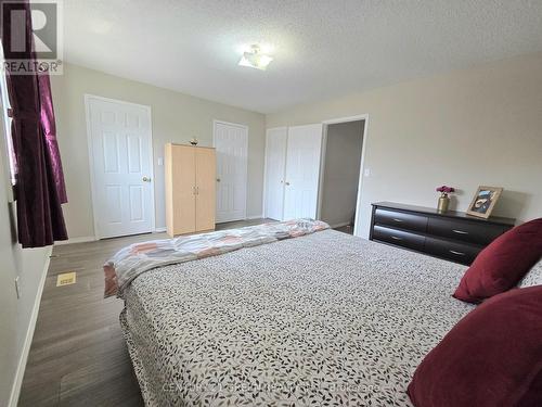 7314 Cork Tree Row, Mississauga, ON - Indoor Photo Showing Bedroom