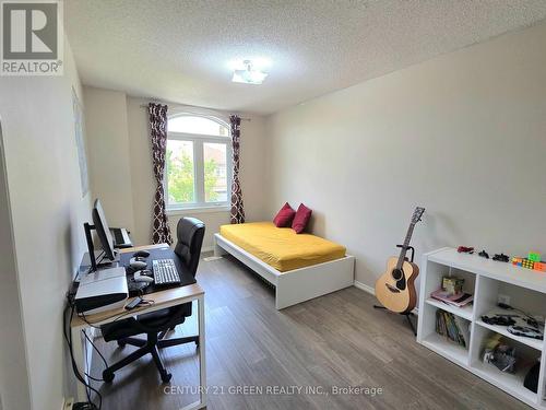 7314 Cork Tree Row, Mississauga, ON - Indoor