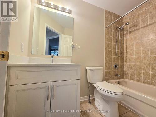 7314 Cork Tree Row, Mississauga, ON - Indoor Photo Showing Bathroom