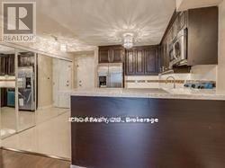 1005 - 3880 DUKE OF YORK BOULEVARD  Mississauga, ON L5B 4M7