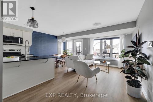 904 Apple Hill Lane, Kitchener, ON - Indoor