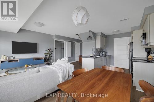 904 Apple Hill Lane, Kitchener, ON - Indoor