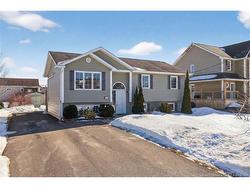 94 Falcon  Moncton, NB E1G 0H7