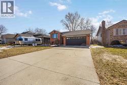 2523 HAMILTON ROAD  Sarnia, ON N0N 1C0