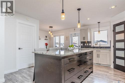 450 Kloppenburg Street, Saskatoon, SK - Indoor Photo Showing Kitchen With Upgraded Kitchen