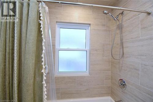 60 Maclennan Avenue, Hamilton, ON - Indoor Photo Showing Bathroom