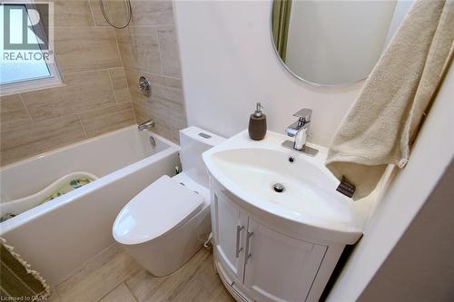 60 Maclennan Avenue, Hamilton, ON - Indoor Photo Showing Bathroom