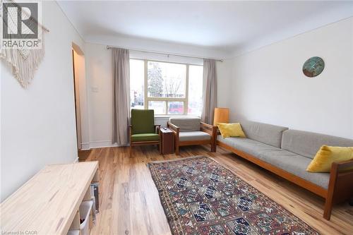 60 Maclennan Avenue, Hamilton, ON - Indoor Photo Showing Living Room
